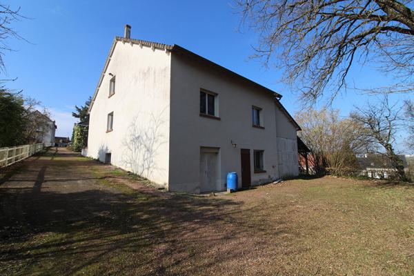ENSEMBLE IMMOBILIER A SAINT GERVAIS LA FORET