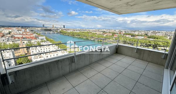 Location Appartement 3 pièces 90.9 m² - Lyon 69002
