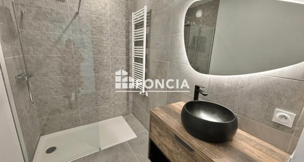 Location Appartement 3 pièces 90.9 m² - Lyon 69002