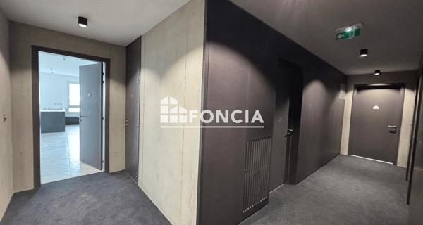 Location Appartement 3 pièces 90.9 m² - Lyon 69002