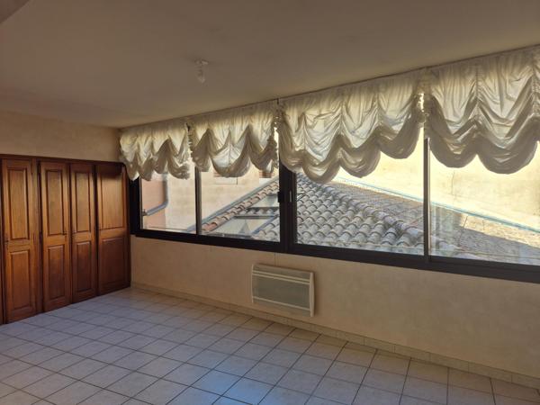 APPARTEMENT 5 PIECES HYPER-CENTRE!