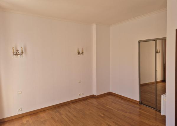APPARTEMENT 5 PIECES HYPER-CENTRE!