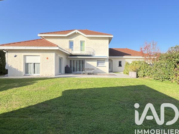 Maison à vendre 7 pièces 233 m² La Buisse