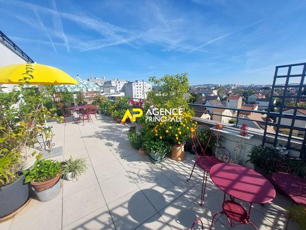 Appartement Dernier étage 4 pièces 2 chambres avec immense terrasse de 66m2 339 000 € **  - Référence  4530