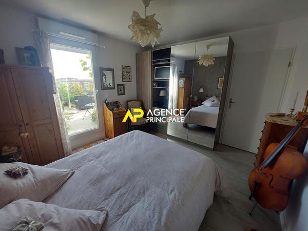 Appartement Dernier étage 4 pièces 2 chambres avec immense terrasse de 66m2 339 000 € **  - Référence  4530
