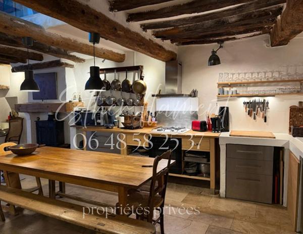 Maison bourgeoise Saint Hippolyte Du Fort , Cévennes, cachet ancien et volumes d'exception