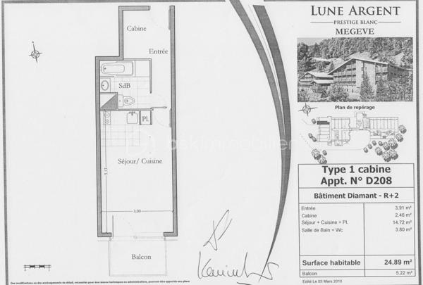 Dans la splendide résidence hôtelière 4* MAMIE MEGEVE, située dans le village de MEGEVE avec accès aux pistes du domaine du MONT BLANC, investissez dans ce T1cabine meublé d'environ 24m2 avec balcon de plus de 5m2, situé en 2ème étage, avec emplacement de parking privatif. Sous couvert d'un contrat de bail commercial, vous disposerez d'un loyer annuel garanti de 5.121€ par an, de deux semaines d'occupations par an (1 en haute saison et 1 en basse saison), avec également possibilité de perception d'une part de loyer variable en fonction du chiffre d'affaire généré par l'exploitant. 
Vous souhaitez vous construire un patrimoine de grande qualité sécurisé et/ou créer un complément de revenu retraite garanti, alors ce bien est parfait pour vous. Statut LMNP avec amortissement possible. Photos d'un bien type. A NE PAS LAISSER PASSER !!!