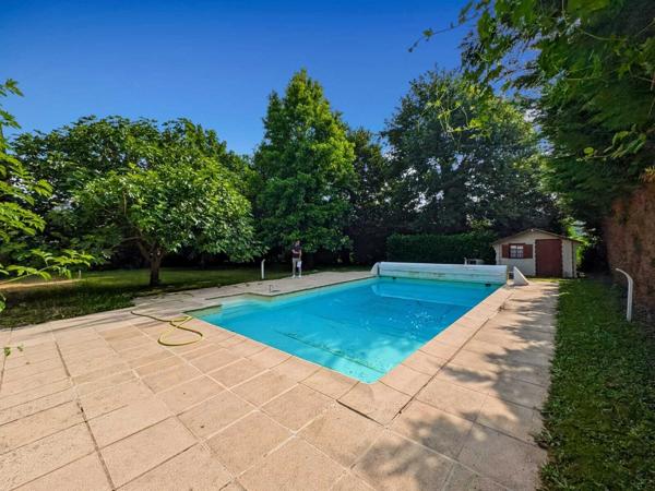 Maison type Bastide de plain pied rénovée, sur parcelle constructible