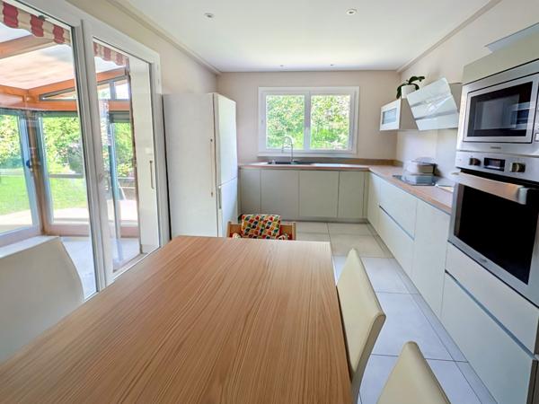 Maison type Bastide de plain pied rénovée, sur parcelle constructible