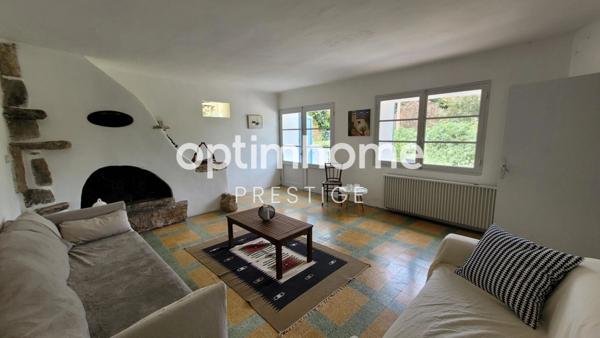 À VENDRE – VILLA EN PROVENCE – 200 m² – TERRAIN 11 000 m²