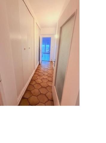 Appartement familiale dans résidence au calme - A rafraichir