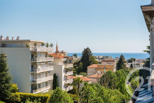 Appartement F1 à vendre  1 pièce - 25 m 2   NICE  - 06