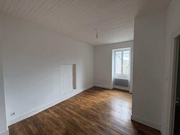 Charmante maison rénovée avec dépendances et vue imprenable Saint aulaire