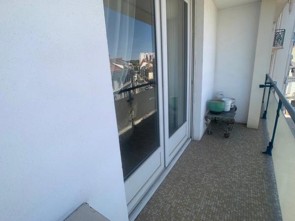 Appartement hyper centre Montluçon T5, 3 chambres, avec cave et parking couvert privé