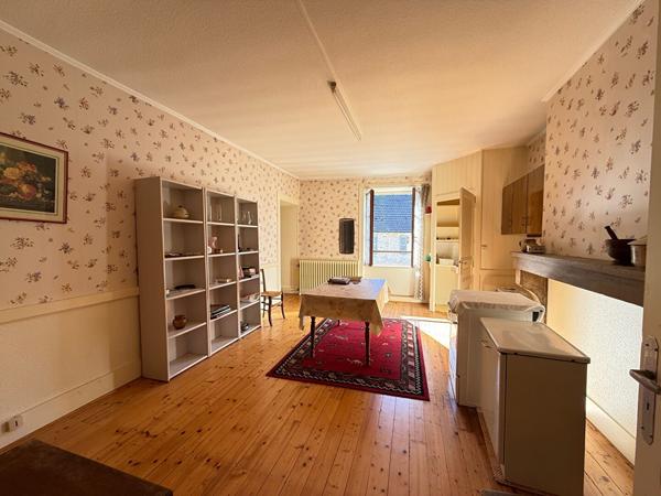 Maison Conliège 8 pièces / 4 chambres / 186.33 m²