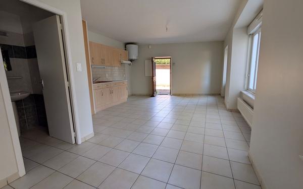 Appartement à louer    1 pièce • 29,69 m2 Saint-Cyprien-sur-Dourdou