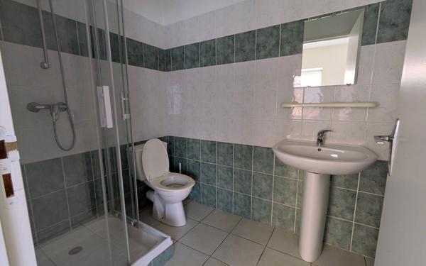 Appartement à louer    1 pièce • 29,69 m2 Saint-Cyprien-sur-Dourdou