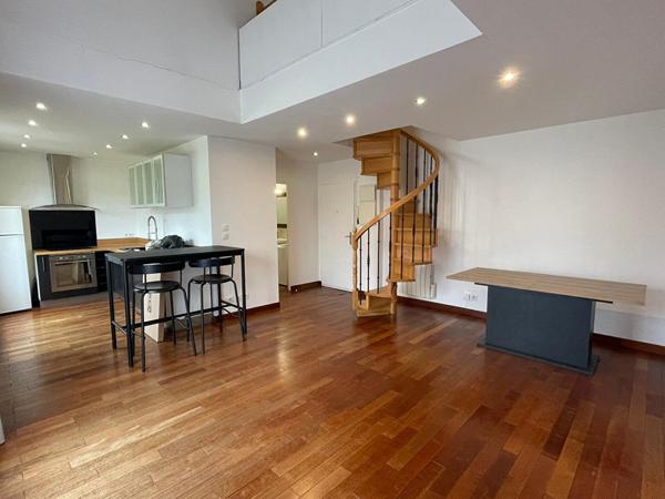 À LOUER - APPARTEMENT MEUBLÉ - MENNECY