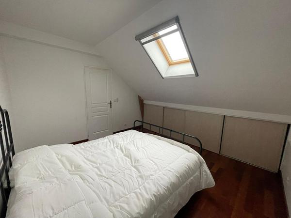 À LOUER - APPARTEMENT MEUBLÉ - MENNECY