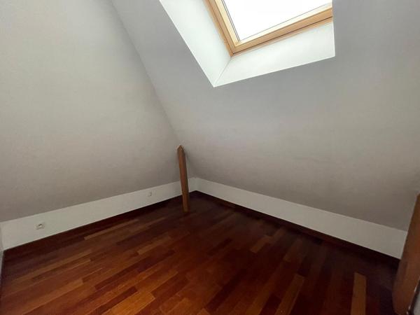 À LOUER - APPARTEMENT MEUBLÉ - MENNECY