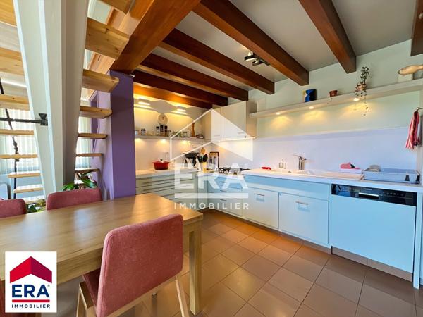 Maison avec deux logement très belles prestations extérieurs jardin et garages