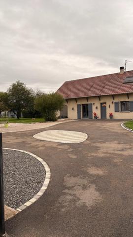 BELLE CAMPAGNE - BEY - MAGNIFIQUE MAISON CONTEMPORAINE - CHARME - PROCHE DE CHALON