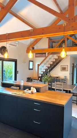 BELLE CAMPAGNE - BEY - MAGNIFIQUE MAISON CONTEMPORAINE - CHARME - PROCHE DE CHALON