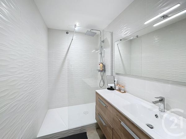 Appartement F3 à vendre  3 pièces - 64,64 m2 LE PUY EN VELAY - 43