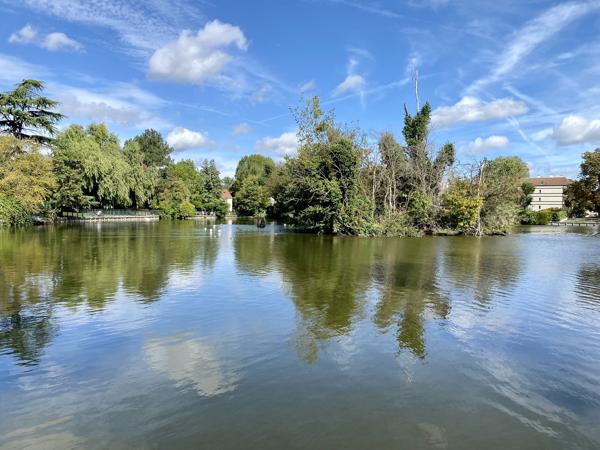 Appartement d'exception F5 dans résidence de standing face lac.