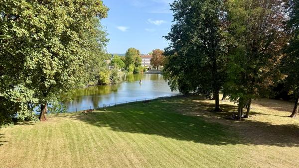 Appartement d'exception F5 dans résidence de standing face lac.