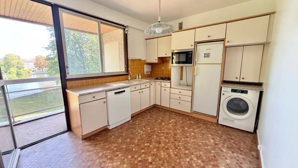 Appartement d'exception F5 dans résidence de standing face lac.