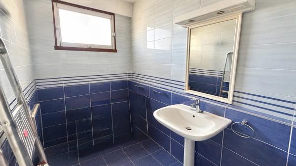 Appartement d'exception F5 dans résidence de standing face lac.