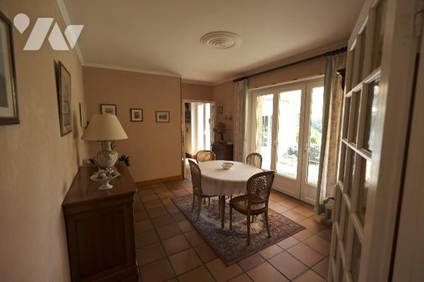 Maison en pierre avec piscine, vue imprenable sur la rance