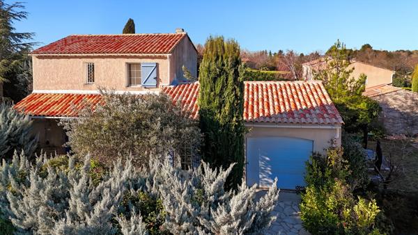 Villa individuelle T5 d'env. 100 m² avec grand garage attenant et cave sur parcelle de terrain cos de 424 m²