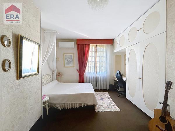 AIX-EN-PROVENCE SAINT-JEROME MAISON D' ARCHITECTE  10 PIECES jardin