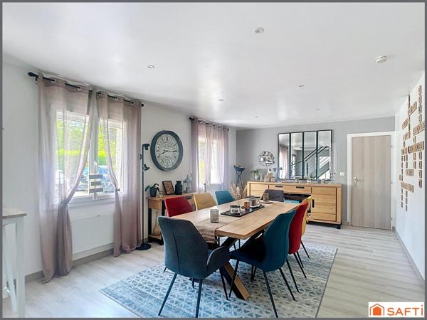 Grande maison familliale, 4 chambres et un bureau, dependances