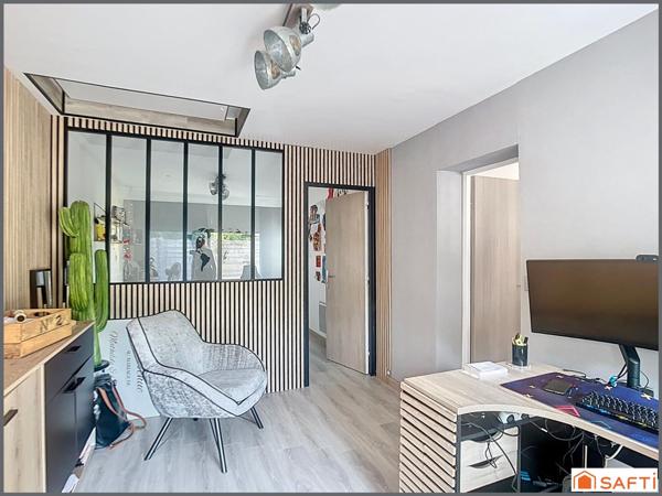 Grande maison familliale, 4 chambres et un bureau, dependances