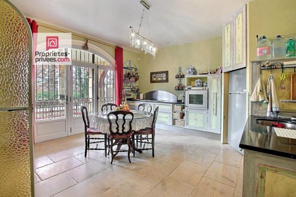 Propriété de prestige avec gîtes au coeur Sud Luberon