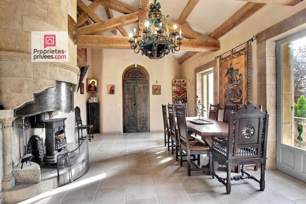 Propriété de prestige avec gîtes au coeur Sud Luberon