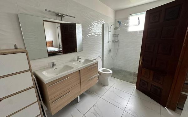 Appartement à louer    4 pièces •  Baillif