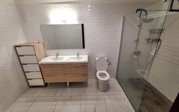 Appartement à louer    4 pièces •  Baillif
