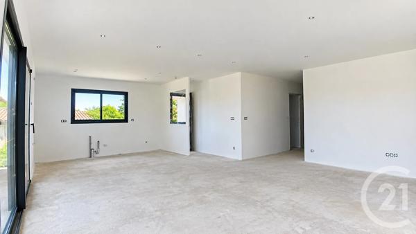 Maison à vendre  6 pièces - 116 m 2   LEOGNAN  - 33
