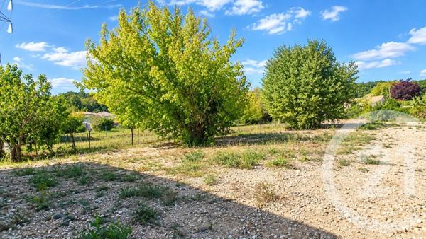 Maison à vendre  6 pièces - 116 m 2   LEOGNAN  - 33