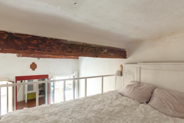 Studio avec mezzanine en plein Centre-Ville