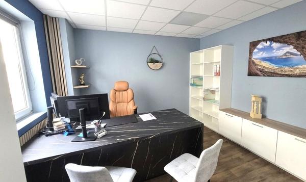 Bureaux de 70 m² Hyper centre de ROANNE avec Parkings