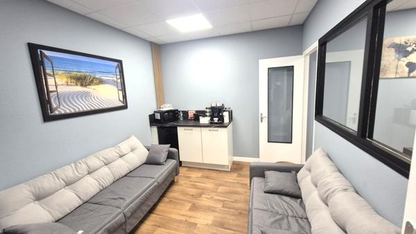 Bureaux de 70 m² Hyper centre de ROANNE avec Parkings