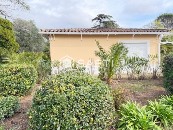 Saint-Raphael maison T3 , jardin , double garage , parkings