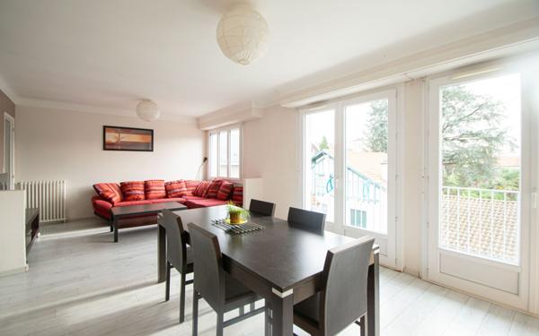 Appartement à vendre    3 pièces • 74,83 m2 Pau
