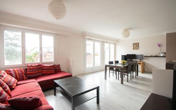 Appartement à vendre    3 pièces • 74,83 m2 Pau