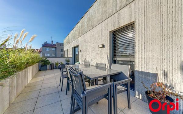 Appartement à vendre    5 pièces • 112,85 m2 Villeurbanne